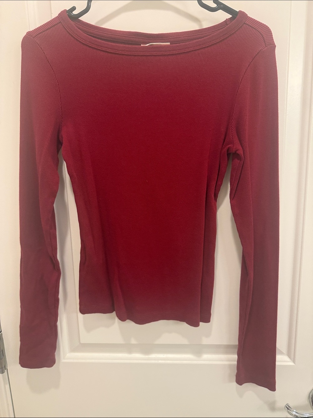 Universal Thread Women's Long-Sleeve Ribbed Top in Burgundy